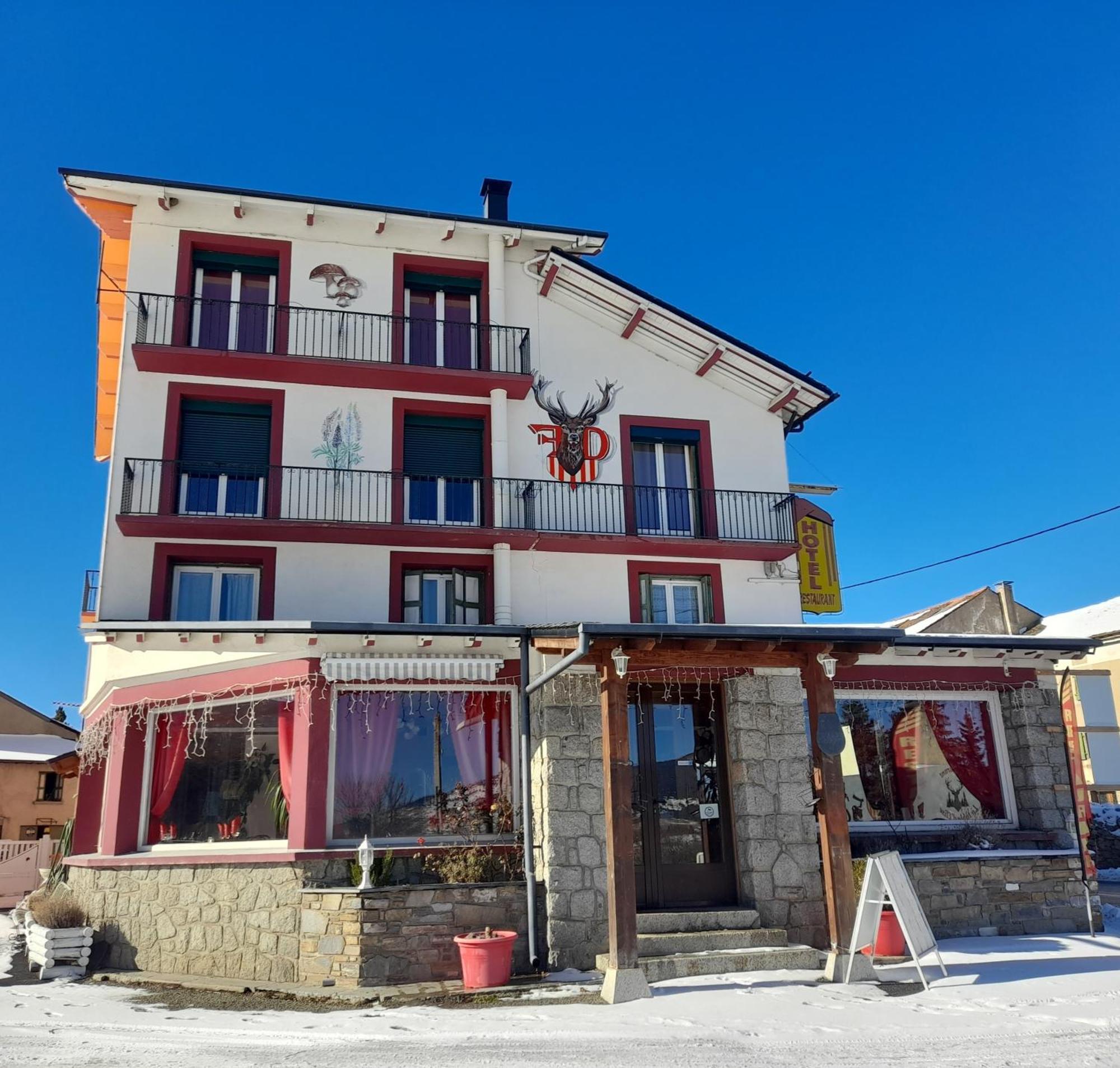 Le Catalan - Hotel Et Appartements Mont-Louis Kültér fotó