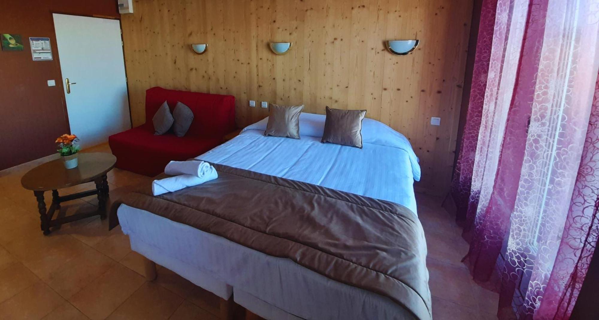 Le Catalan - Hotel Et Appartements Mont-Louis Kültér fotó