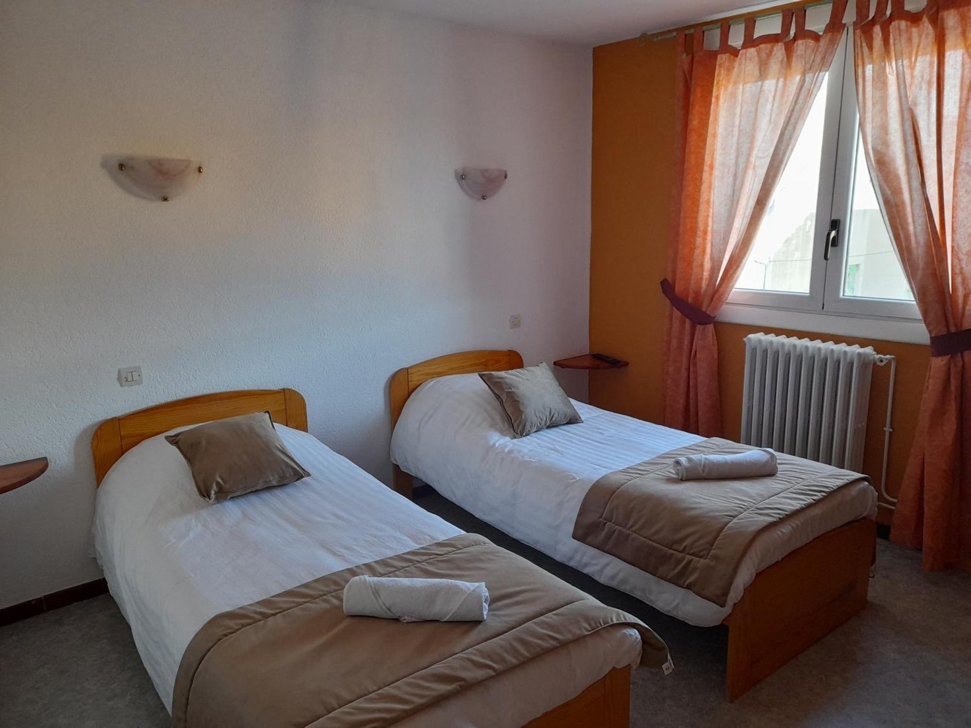 Le Catalan - Hotel Et Appartements Mont-Louis Kültér fotó
